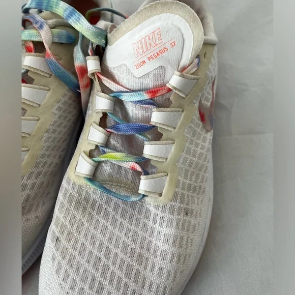 Nike Women’s Air Zoom Tye Dye Pegasus 37 Running Sneakers sz 7 - Picture 14 of 16